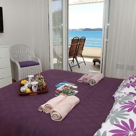 Gem Of The Sea Luxury Beach Apartment With Brand New Heating Infinity Pool Trogir Buitenkant foto