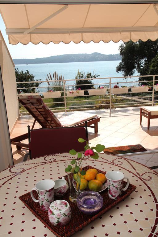 Gem Of The Sea Luxury Beach Apartment With Brand New Heating Infinity Pool Trogir Buitenkant foto