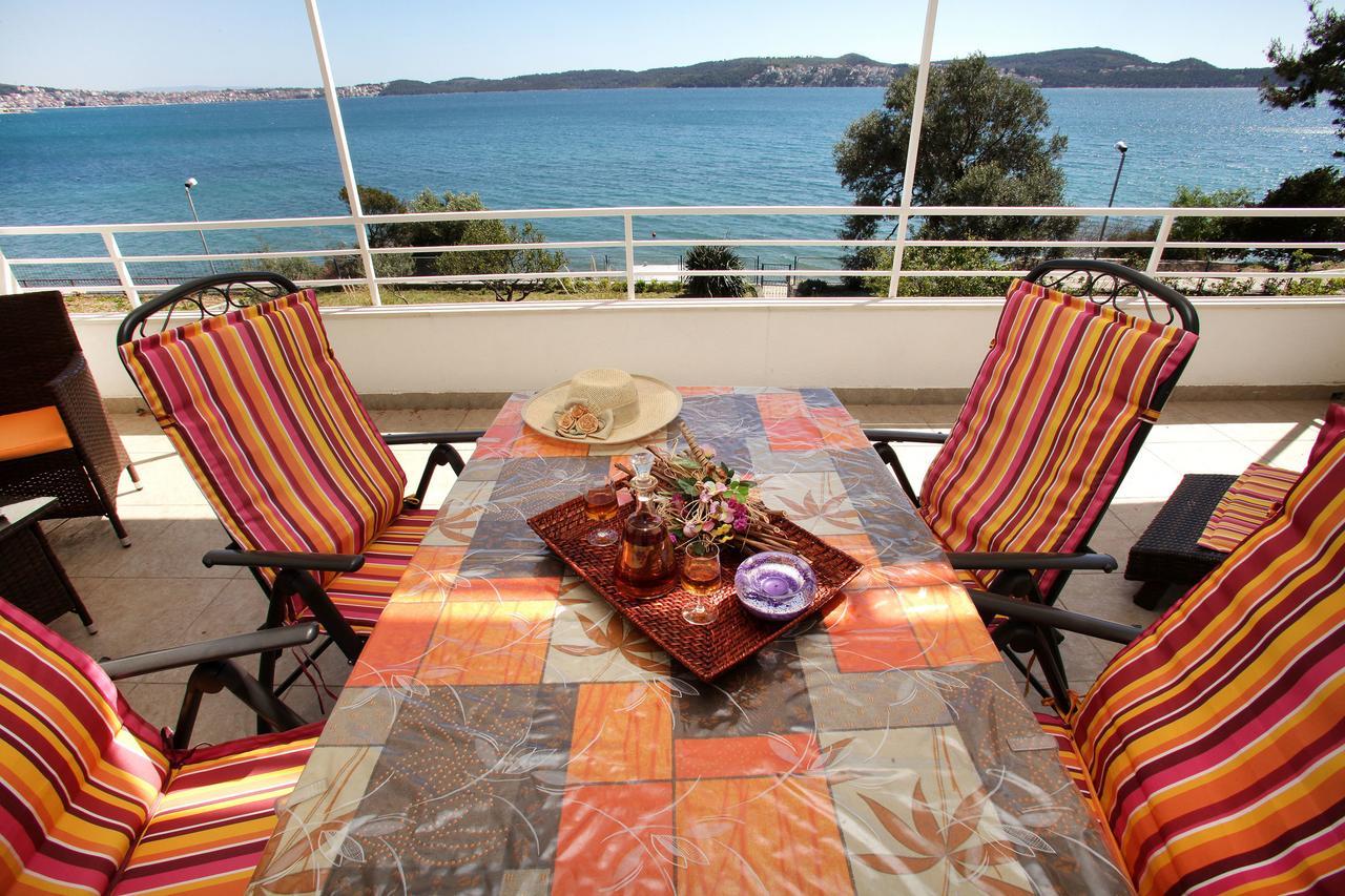 Gem Of The Sea Luxury Beach Apartment With Brand New Heating Infinity Pool Trogir Buitenkant foto